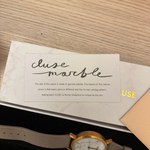 Cluse Watch - Picture 3 of 3